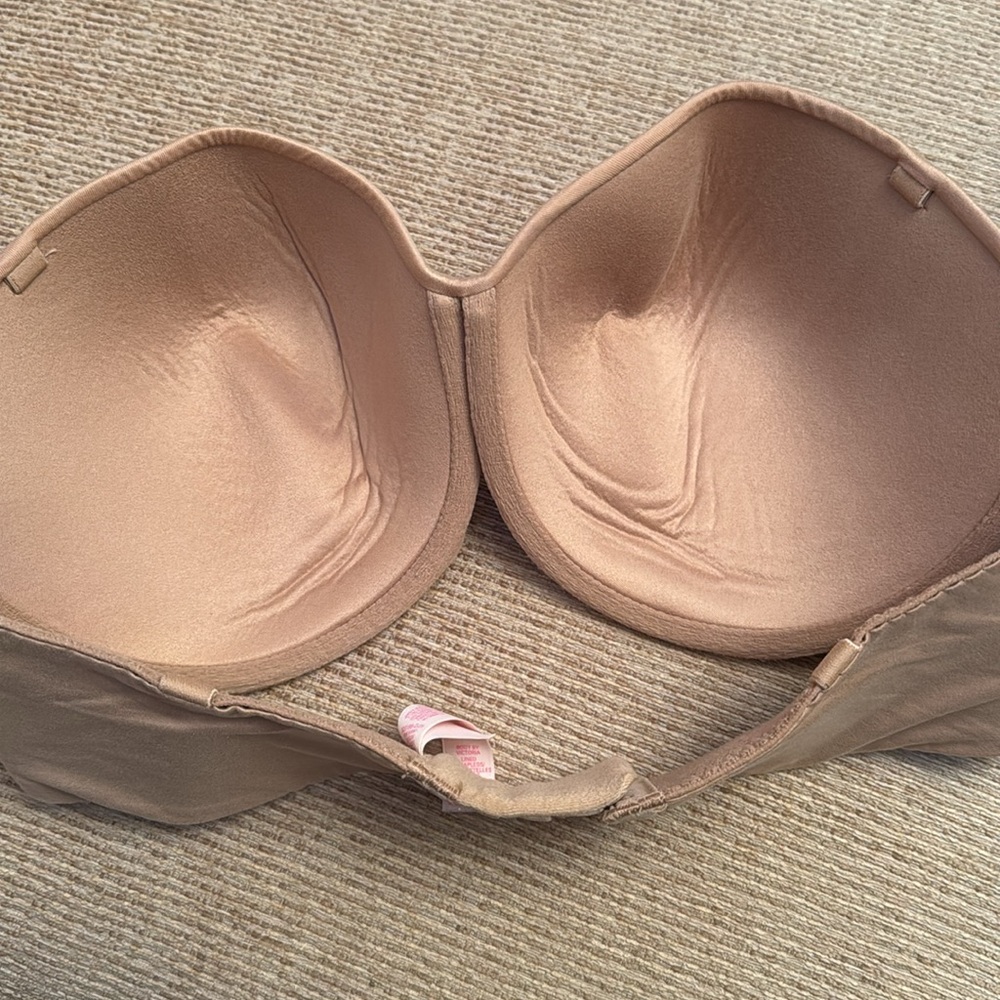 Victoria’s Secret body by Victoria strapless bra - Picture 3 of 7